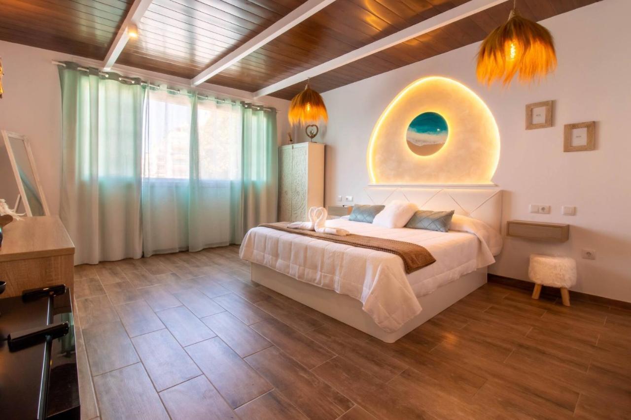 Room In Guest Room - Private Room In The Fishing Port Of Marbella Exterior foto