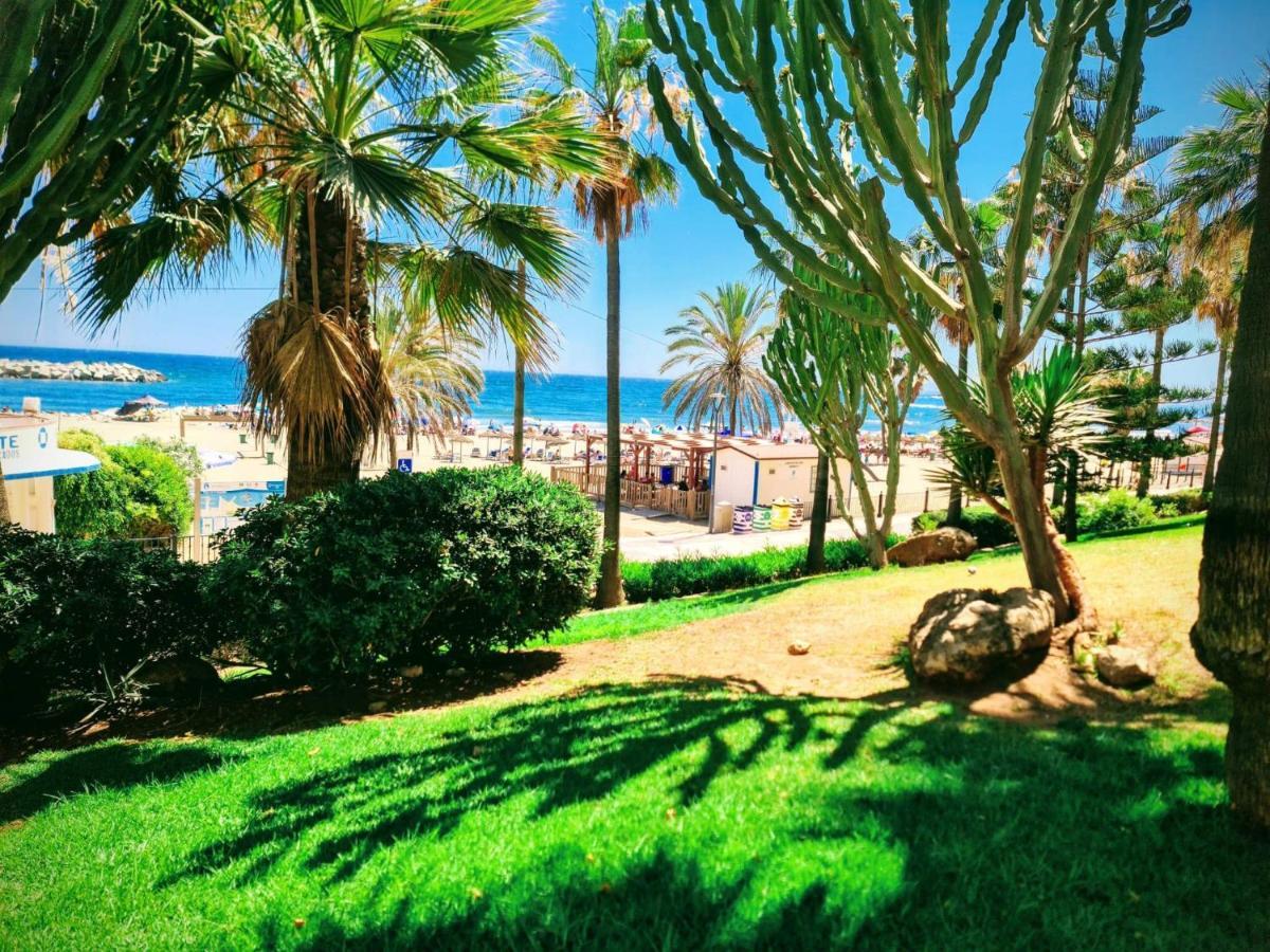 Room In Guest Room - Private Room In The Fishing Port Of Marbella Exterior foto